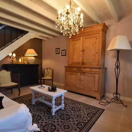 Near Mont Saint-michel 펜션 *