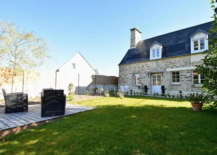 Near Mont Saint-michel * La Barre-de-Semilly