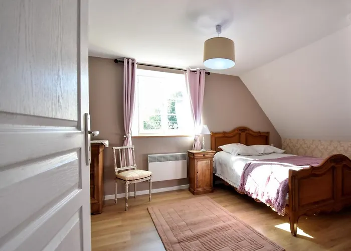 Near Mont Saint-michel * La Barre-de-Semilly